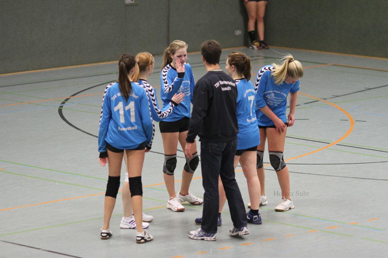 Bild 64 - U18w 1.Tag am 12.11.11